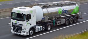 Liquid road tanker transport